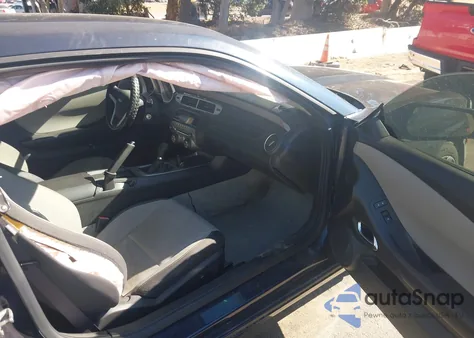 2013 Chevrolet Camaro 1Ls z USA, uszkodzony, nr VIN 2G1FE1E30D9162543